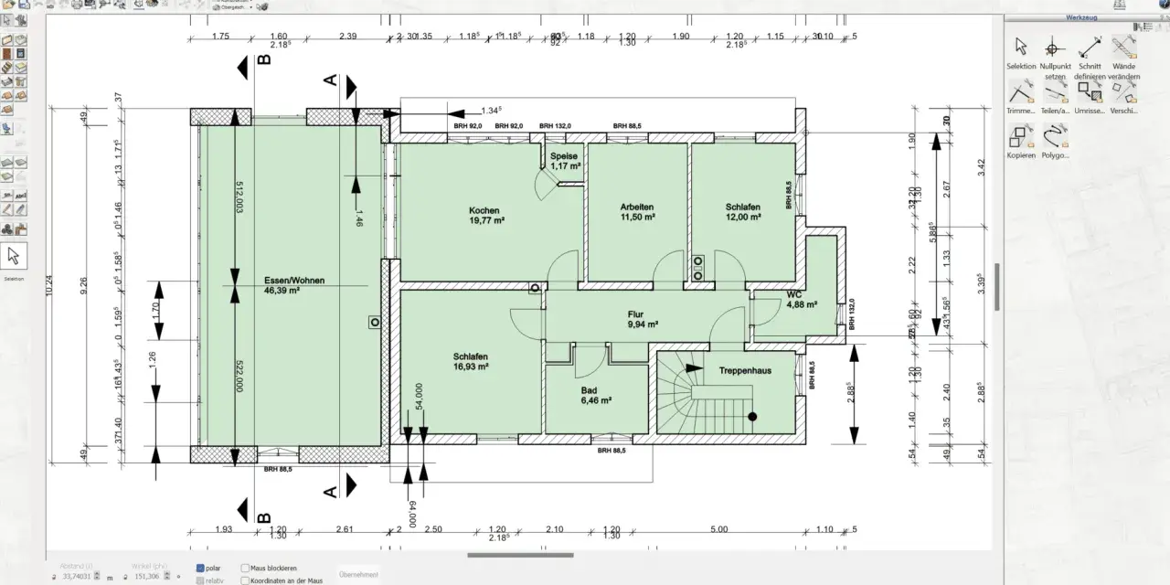 Grundriss-Ansicht eines Hauses mit Räumen wie "Essen/Wohnen", "Kochen", "Schlafen" und "Treppenhaus". Der Schnitt Architektur zeigt die Aufteilung der Räume.
