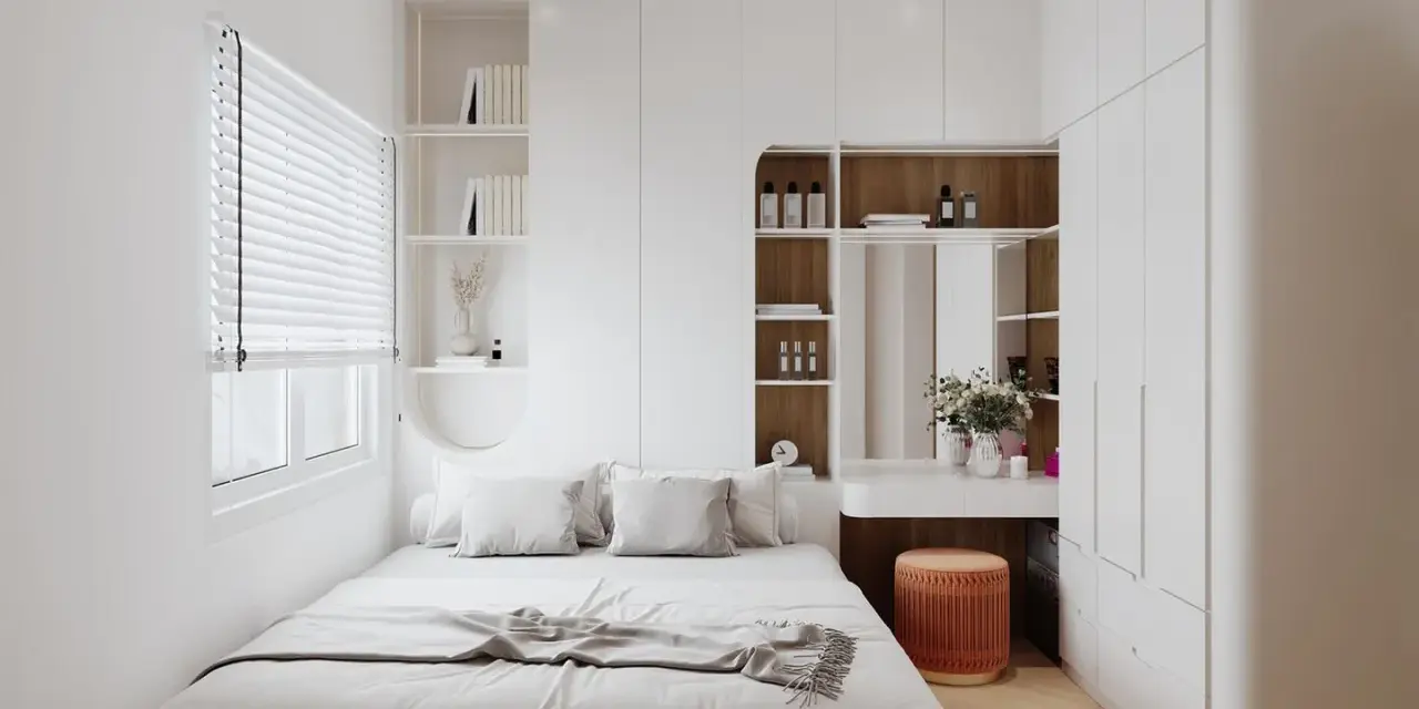 Moderne zimmer einrichten ideen: Ein helles Schlafzimmer mit weißem Bett, integrierten Regalen und einem Schminktisch.
